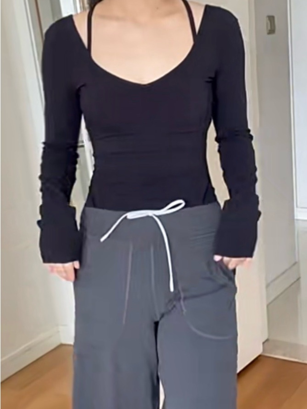 NWT lululemon athletica Black Long-Sleeve Scoop Neck Top
